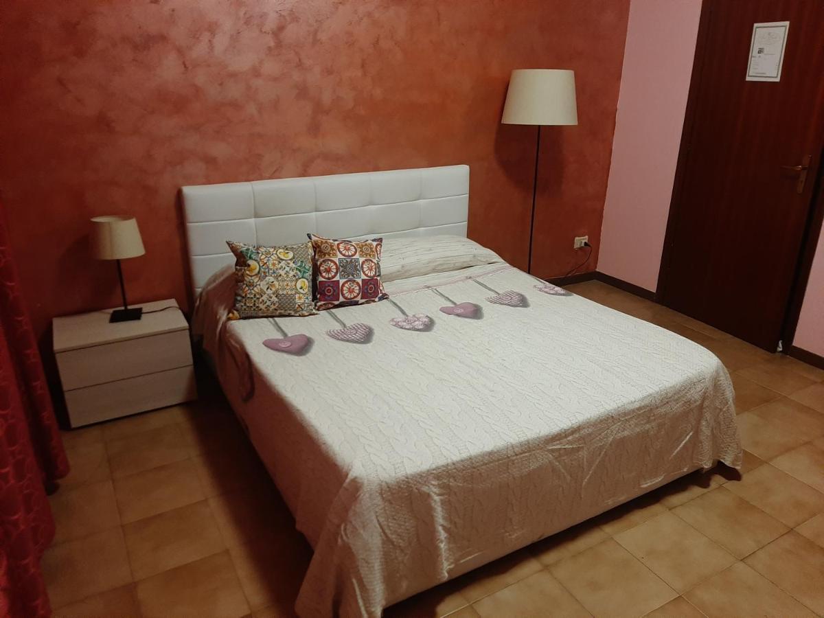 San Nicolo House Panzió Aci Catena Kültér fotó
