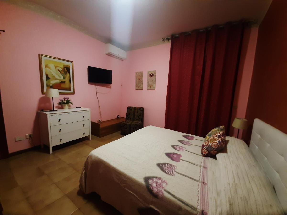 San Nicolo House Panzió Aci Catena Kültér fotó