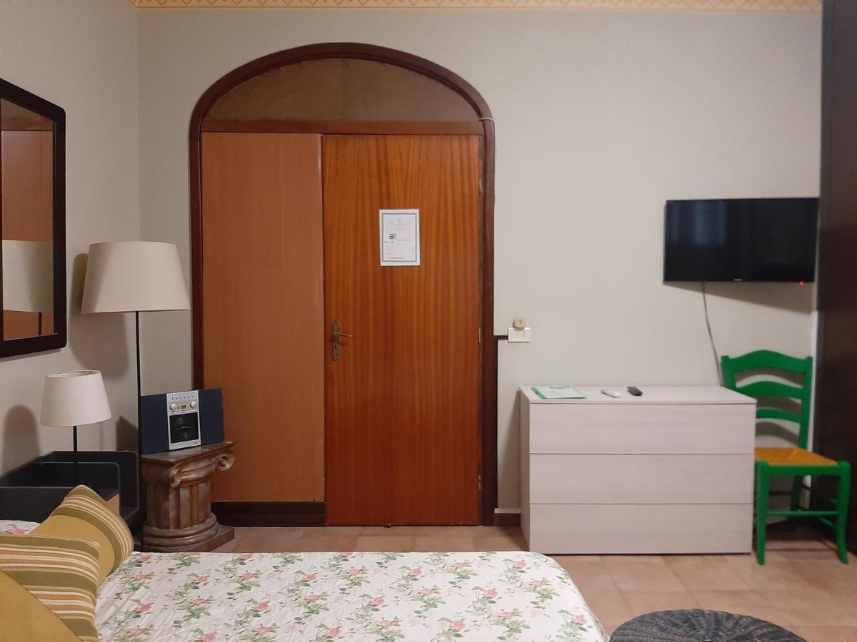 San Nicolo House Panzió Aci Catena Kültér fotó