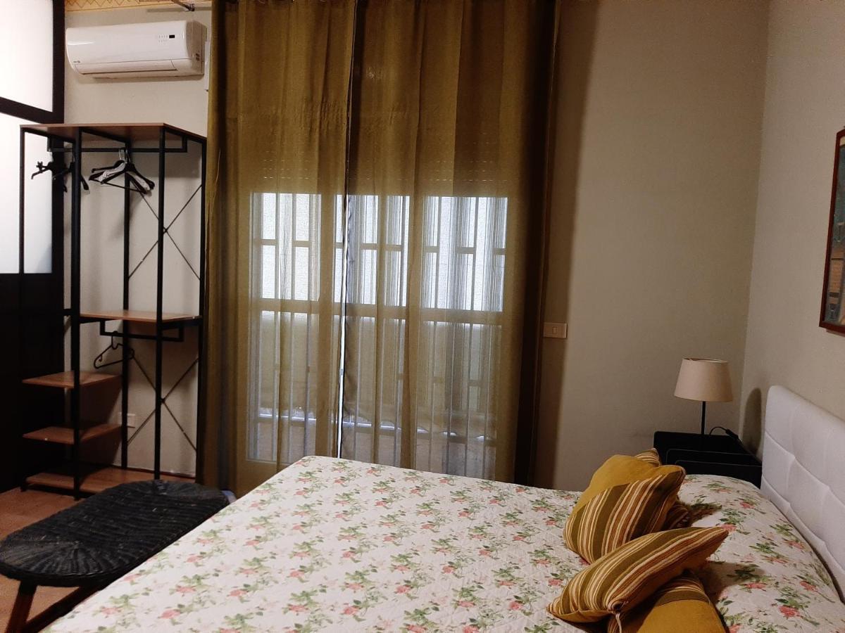 San Nicolo House Panzió Aci Catena Kültér fotó