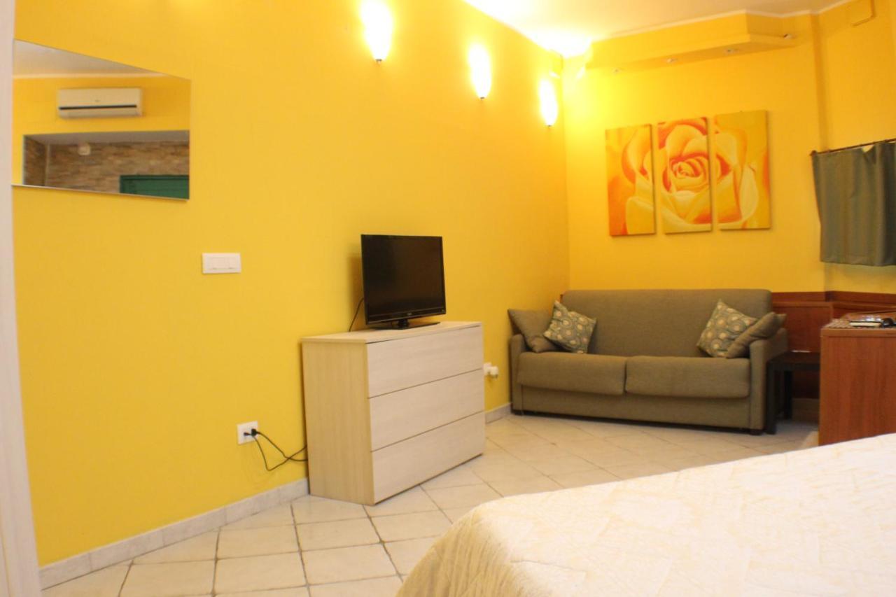 San Nicolo House Panzió Aci Catena Kültér fotó